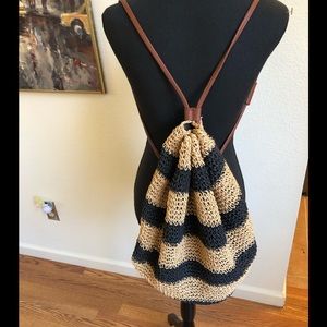 AMERICAN EAGLE OUTFITTERS   EST. 1977. LIKE NEW